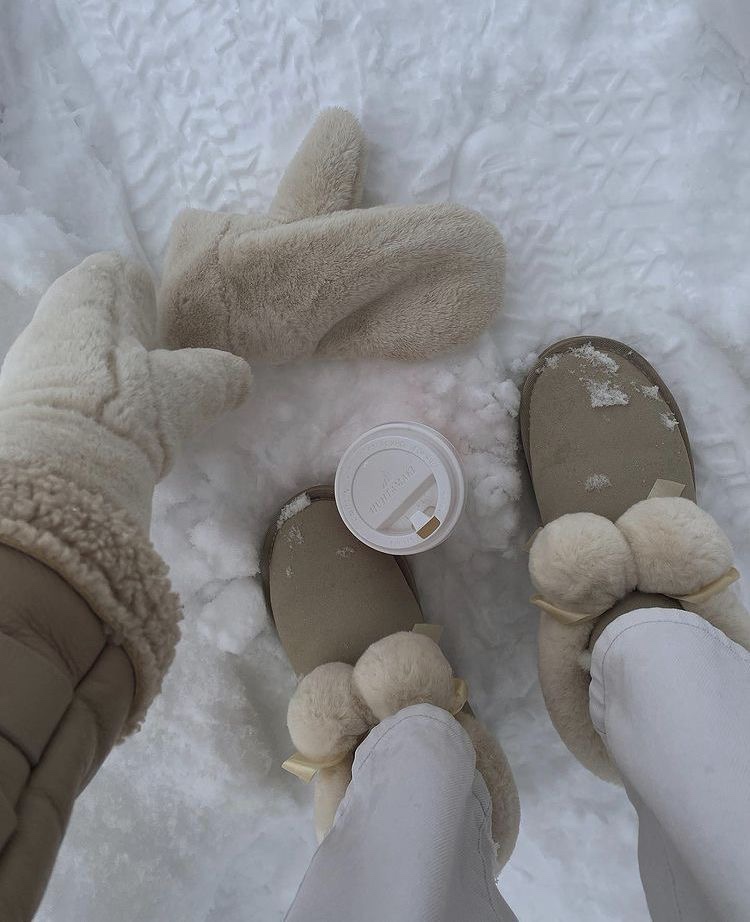 Home For Christmas-Boyfriend vs. Guy&nbsp;Bestfriend